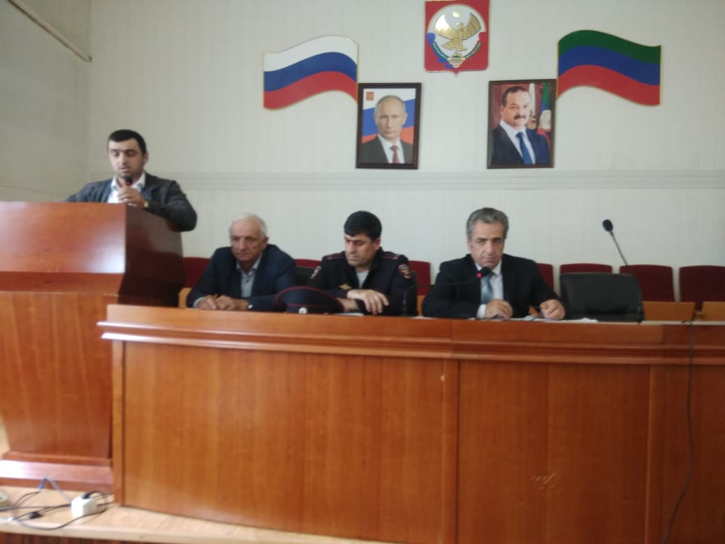 В Тляратинтском районе состоялась очередная сессия Собрания депутатов